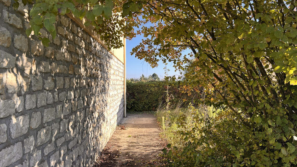 Maison à SAINT-MARCEL
