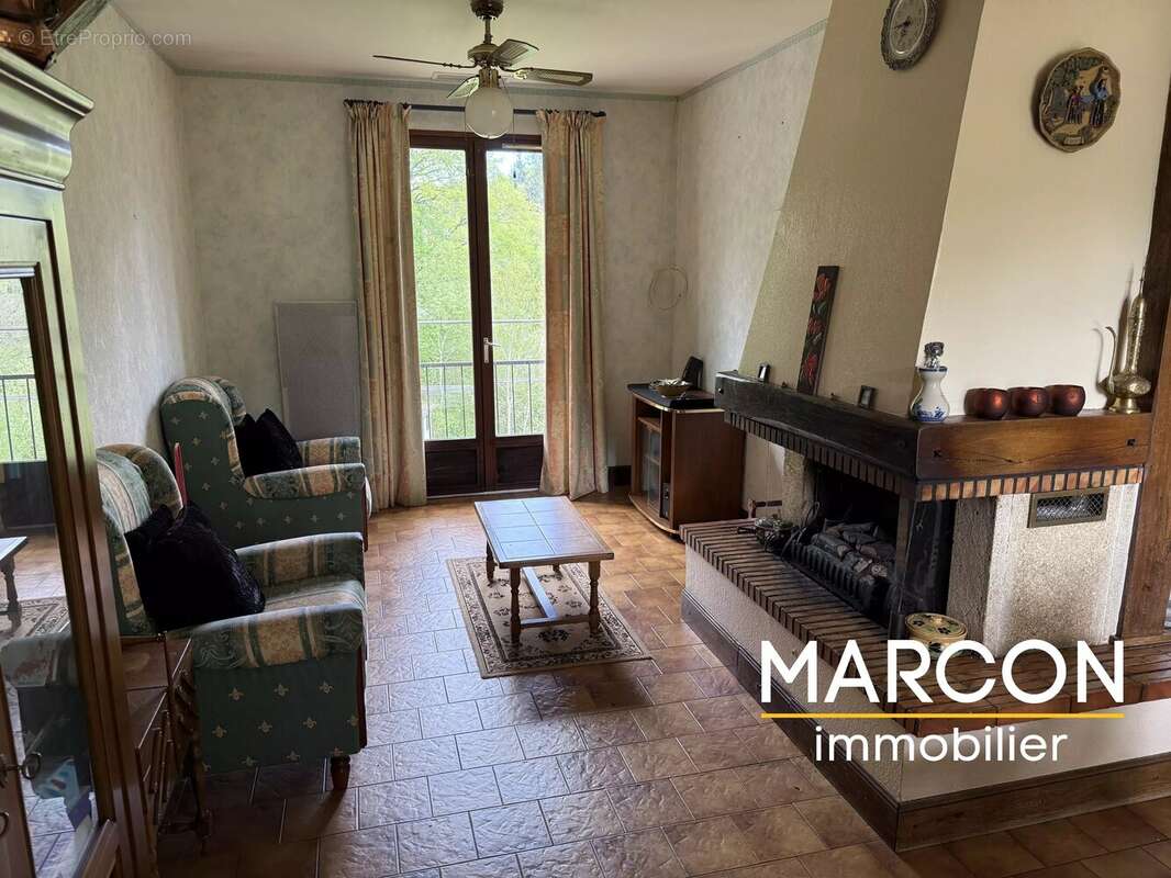 Maison à SAINTE-FEYRE