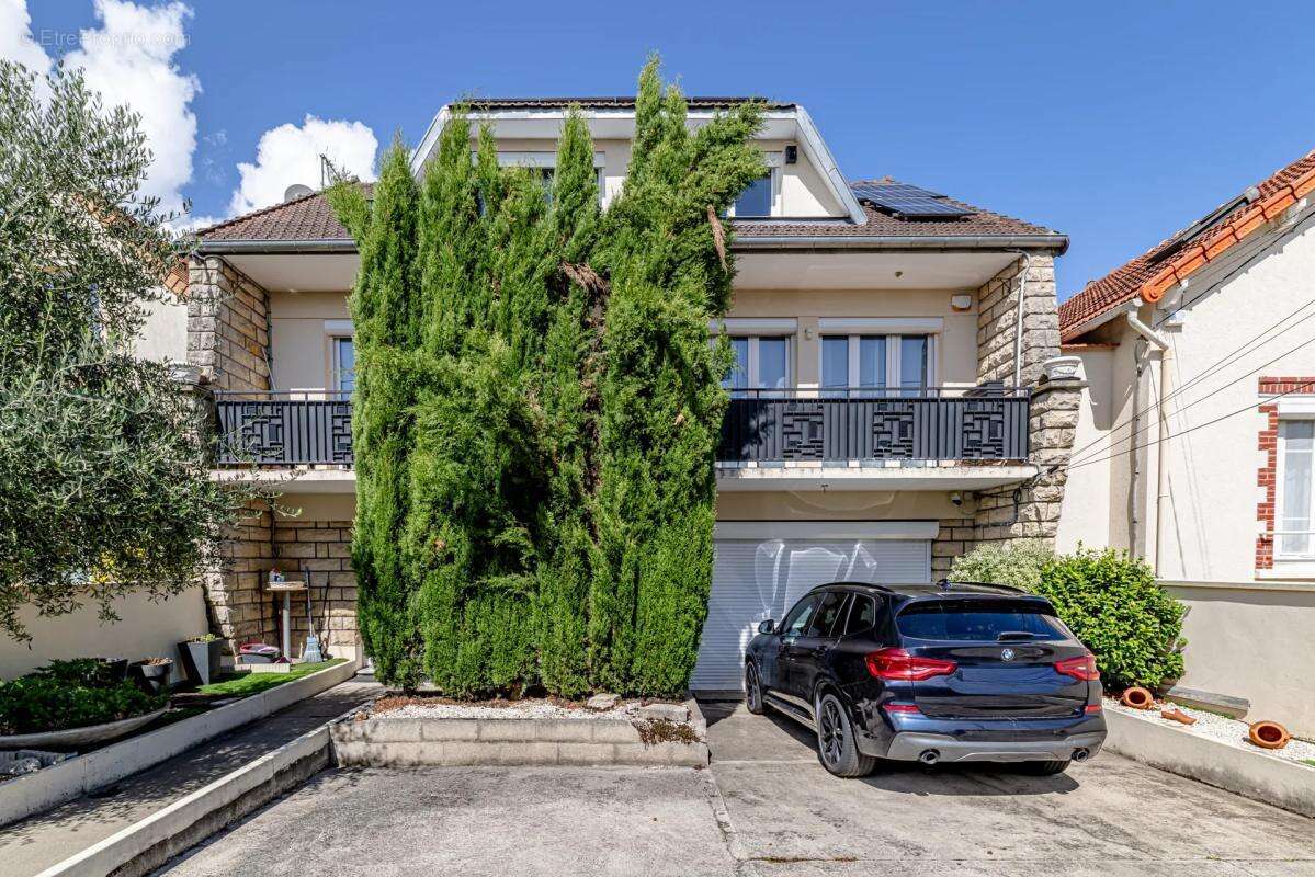Maison à PARAY-VIEILLE-POSTE