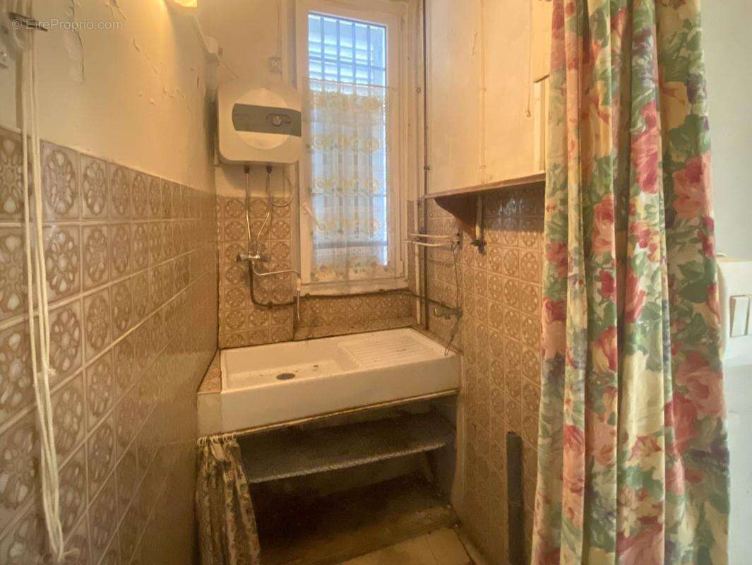 Belleville : 2 pièces de 22 m² à rénover - photo 8
