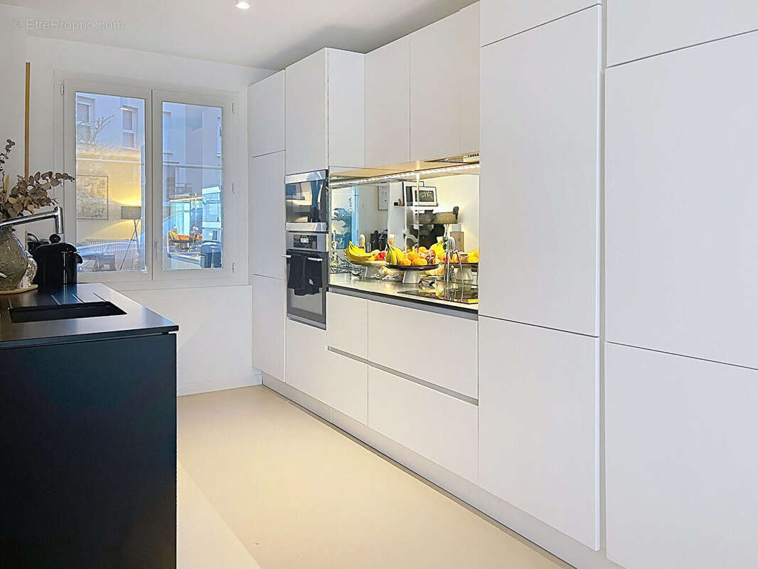 Maison à THIVERVAL-GRIGNON