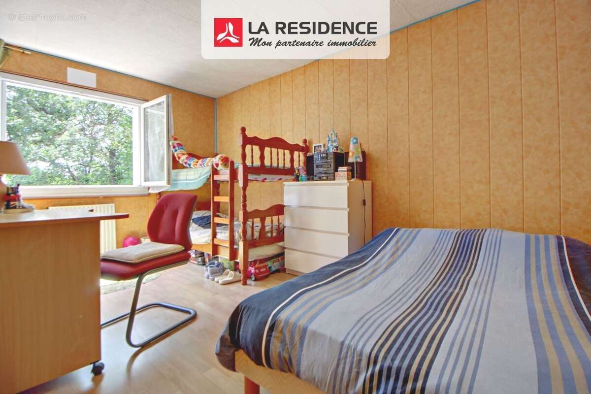 Appartement à VERNEUIL-SUR-SEINE