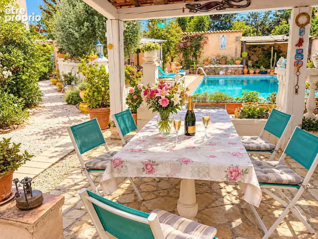 Maison à PUGET-SUR-ARGENS