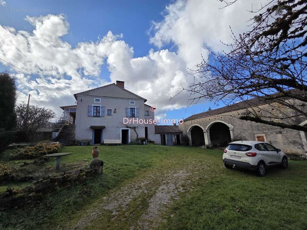 Maison 100 m² à Aujols  - photo 3