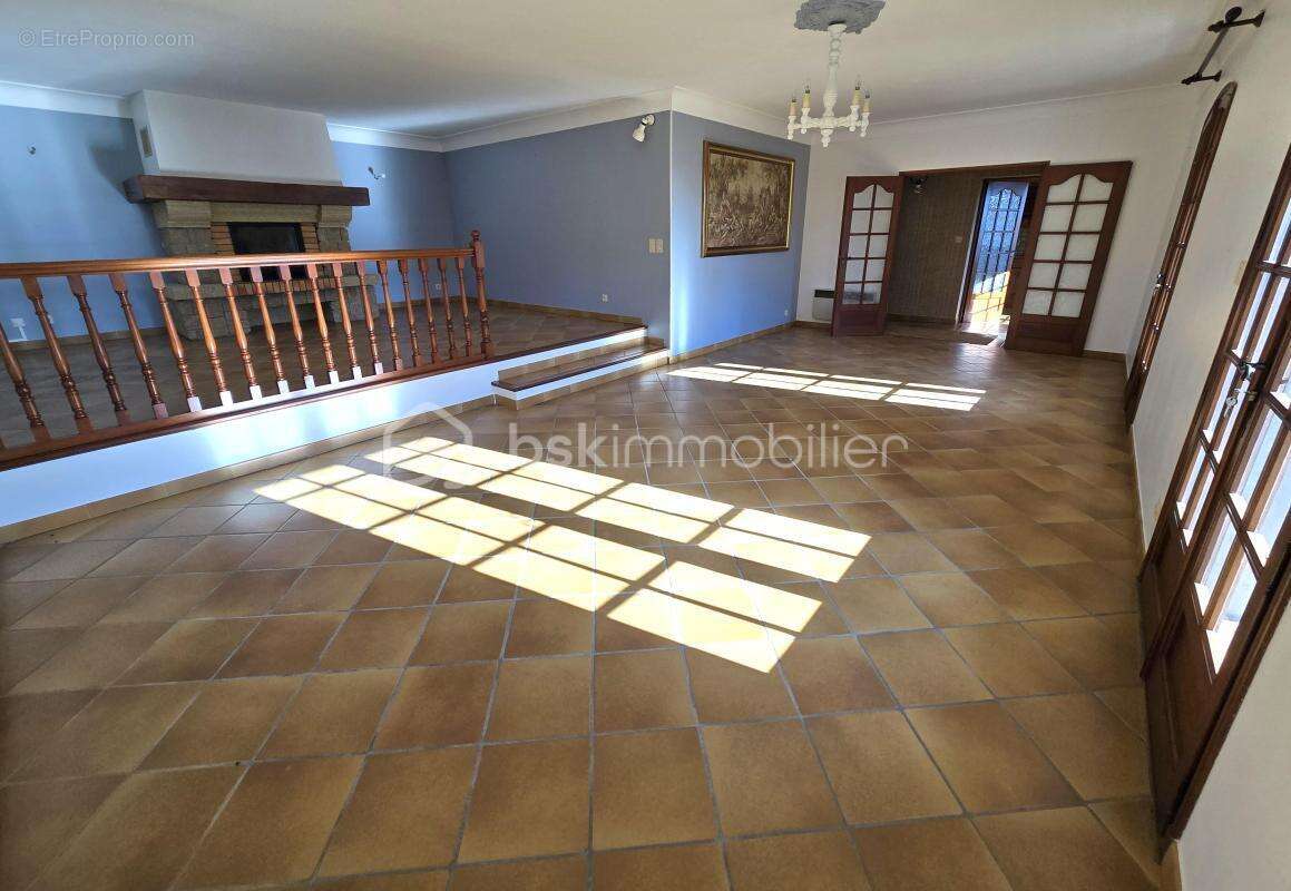 Maison à PONT-SAINT-ESPRIT