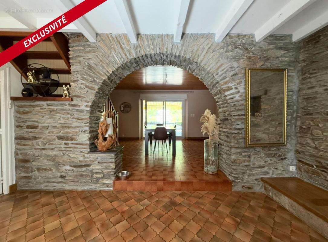 Maison à MALESTROIT