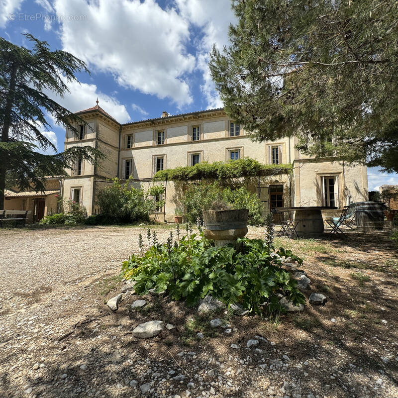 Maison à SAINT-SATURNIN-LES-APT