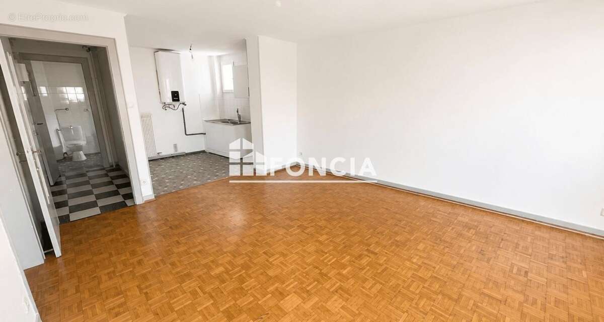 Exclusivite foncia - au 5eme et dernier etage avec ascenseur - photo 4