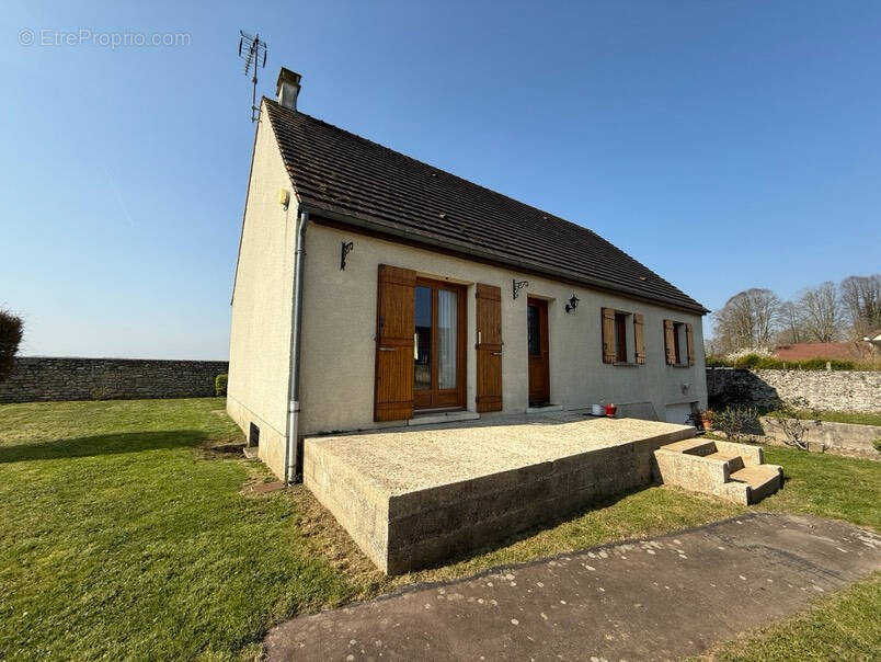 Maison à RULLY