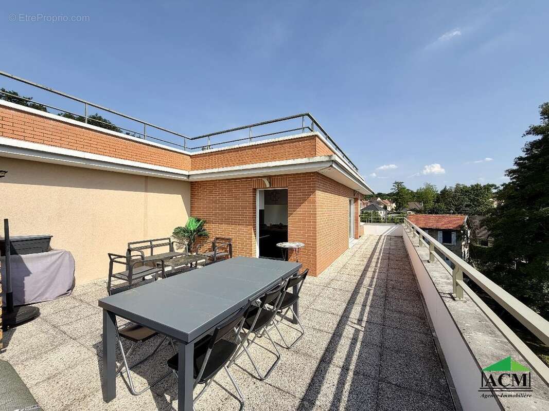 Appartement à MERY-SUR-OISE