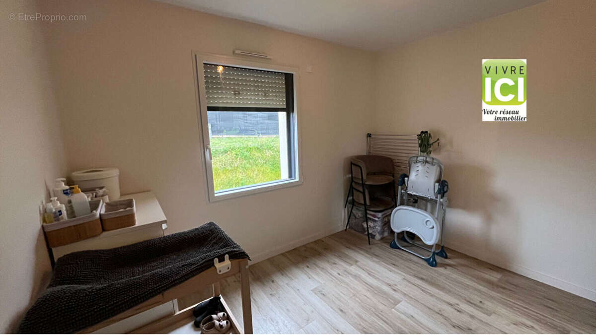 Maison à LA CHAPELLE-BASSE-MER