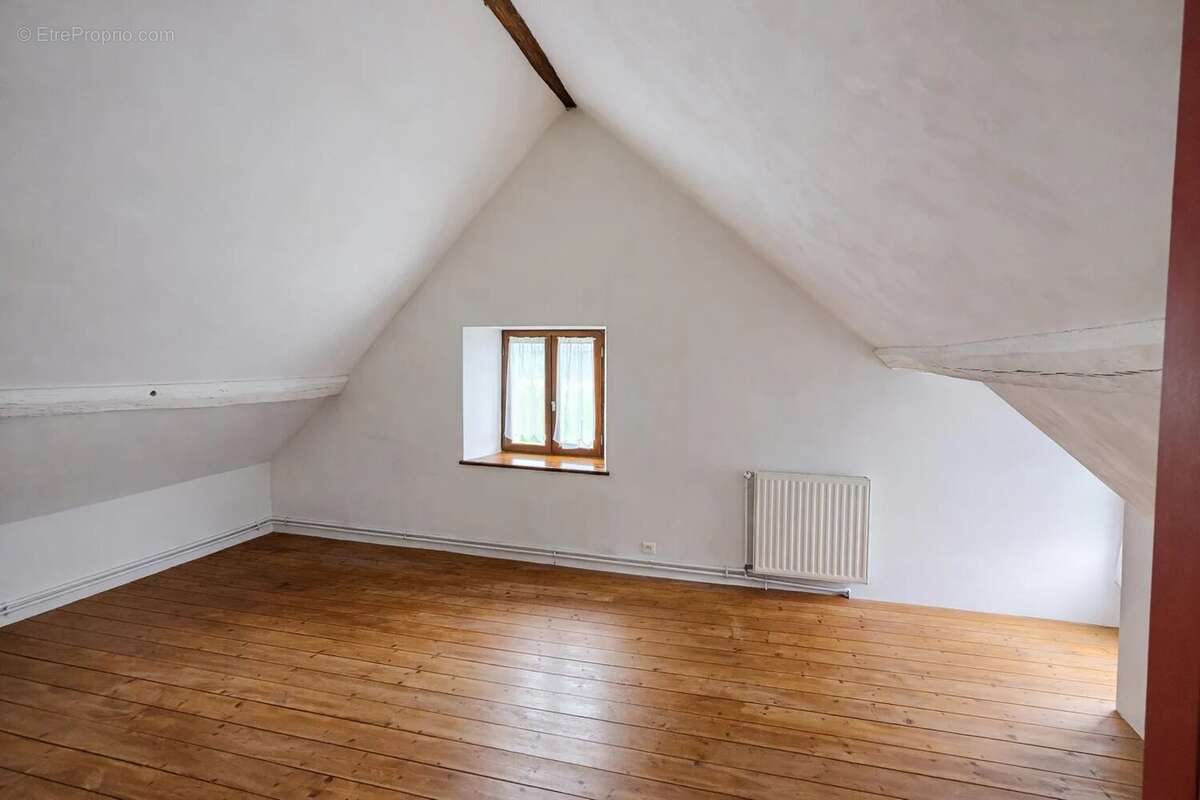 Maison à FLEURIEL