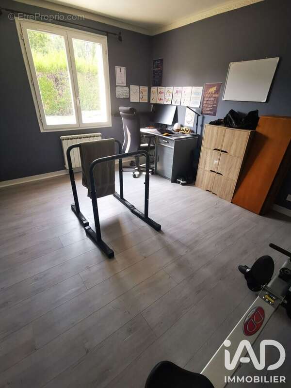 Photo 8