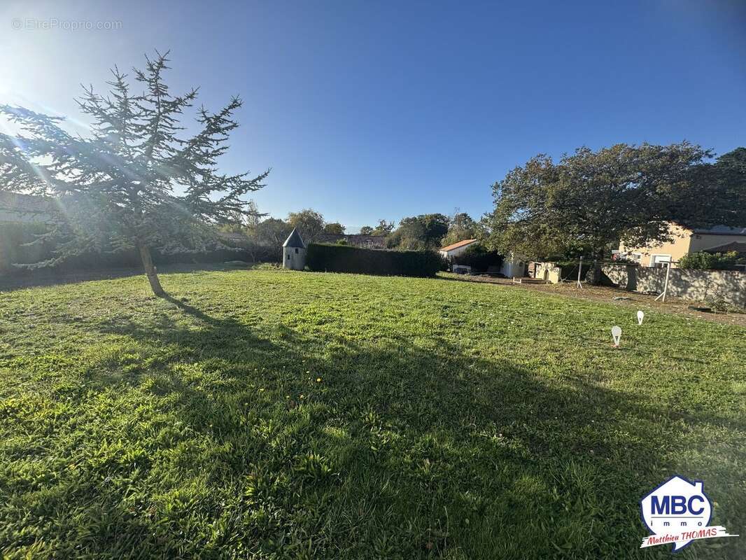 Terrain à LA PLAINE-SUR-MER