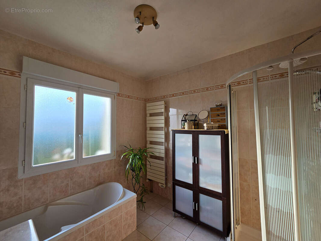 Maison à SAINTE-JAMME-SUR-SARTHE