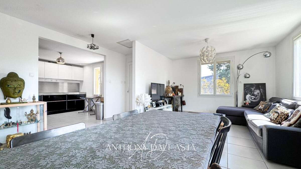 Maison à VILLENEUVE-MINERVOIS