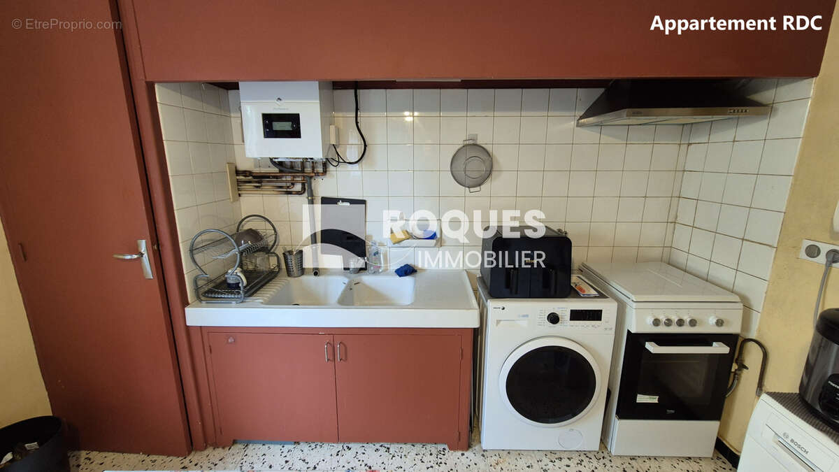 LAMALOU LES BAINS à vendre center ville Immeuble de 2 appartements T2 et T4 - photo 20