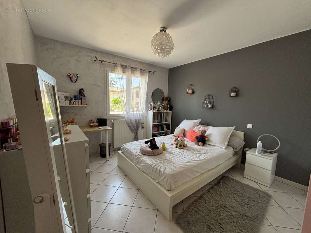 Maison 142 m² à Romans-Sur-Isere  - photo 5