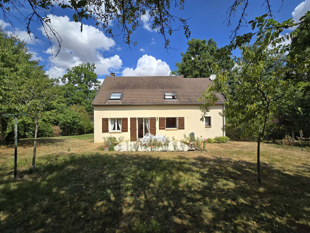 Pavillon familial indépendant de 118m2, 3 chambres, terrain de de 1260m2. - photo 3