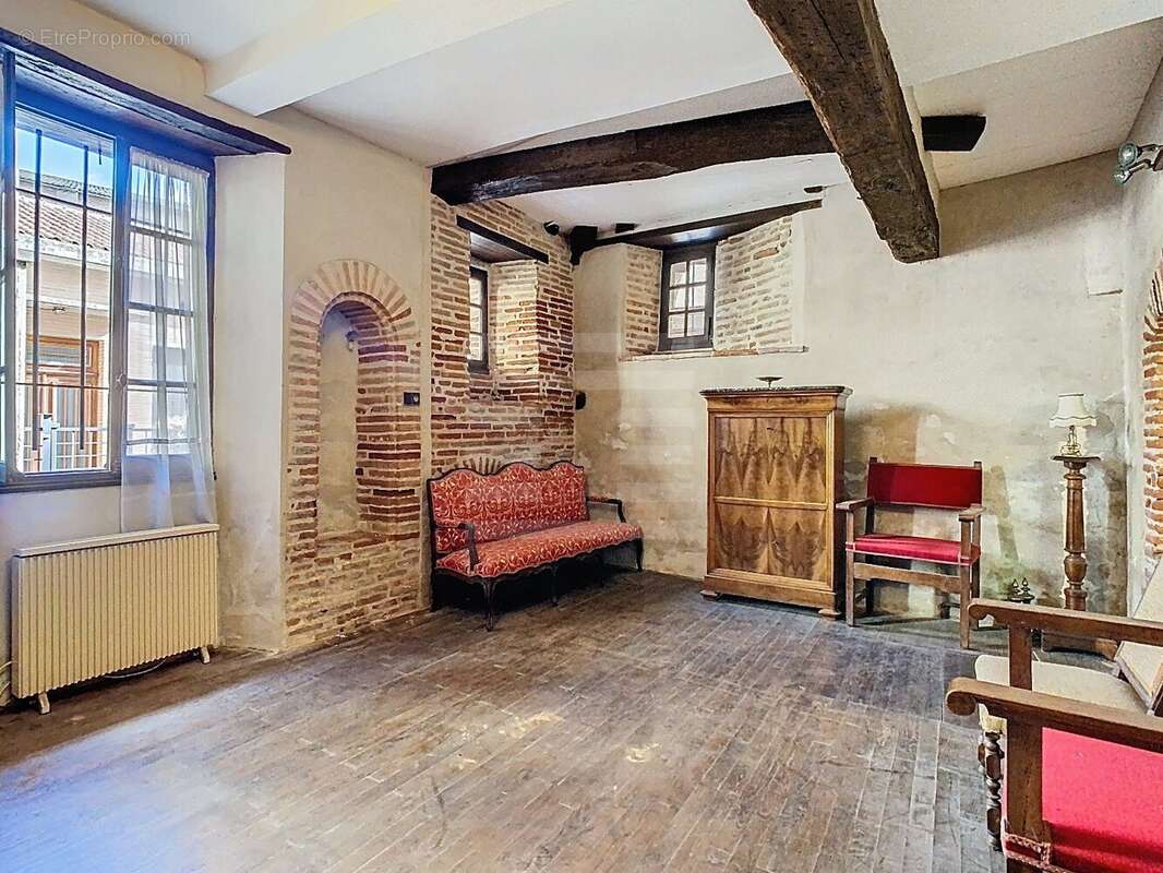 Maison à LISLE-SUR-TARN