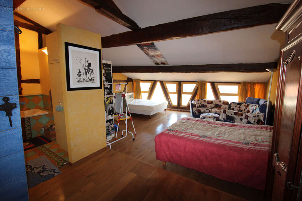 Maison à CHATILLON-SUR-CHALARONNE