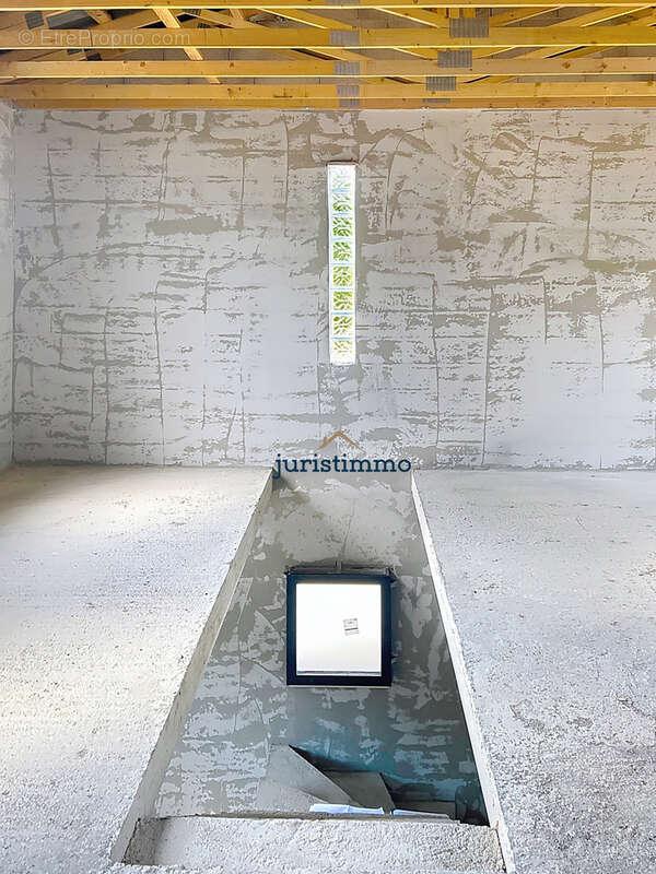 Maison à ENTRECHAUX