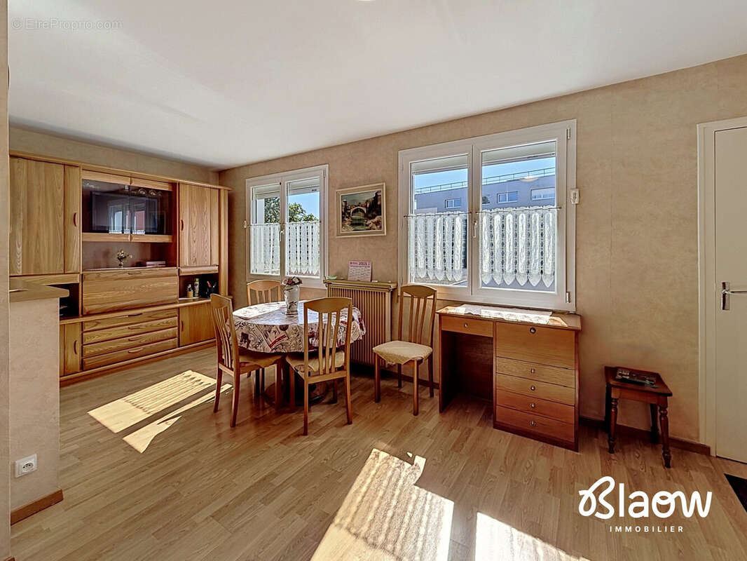 Appartement à MEYZIEU