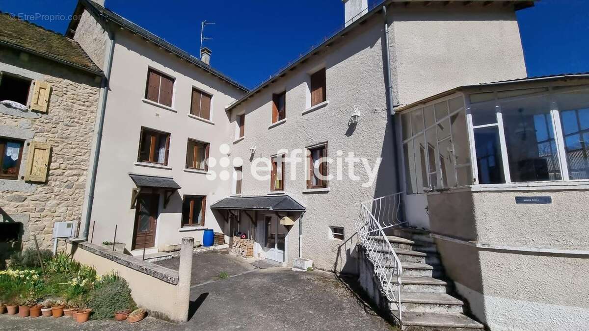 Maison à SAINT-ALBAN-SUR-LIMAGNOLE