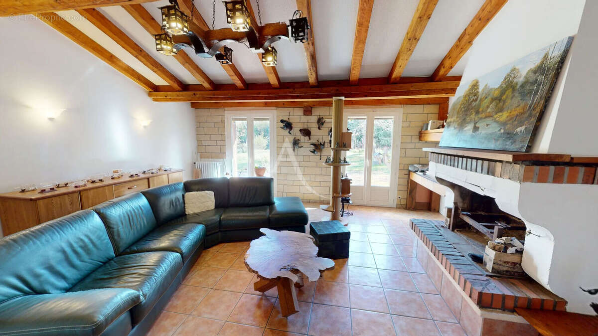 Maison à SURY-AUX-BOIS