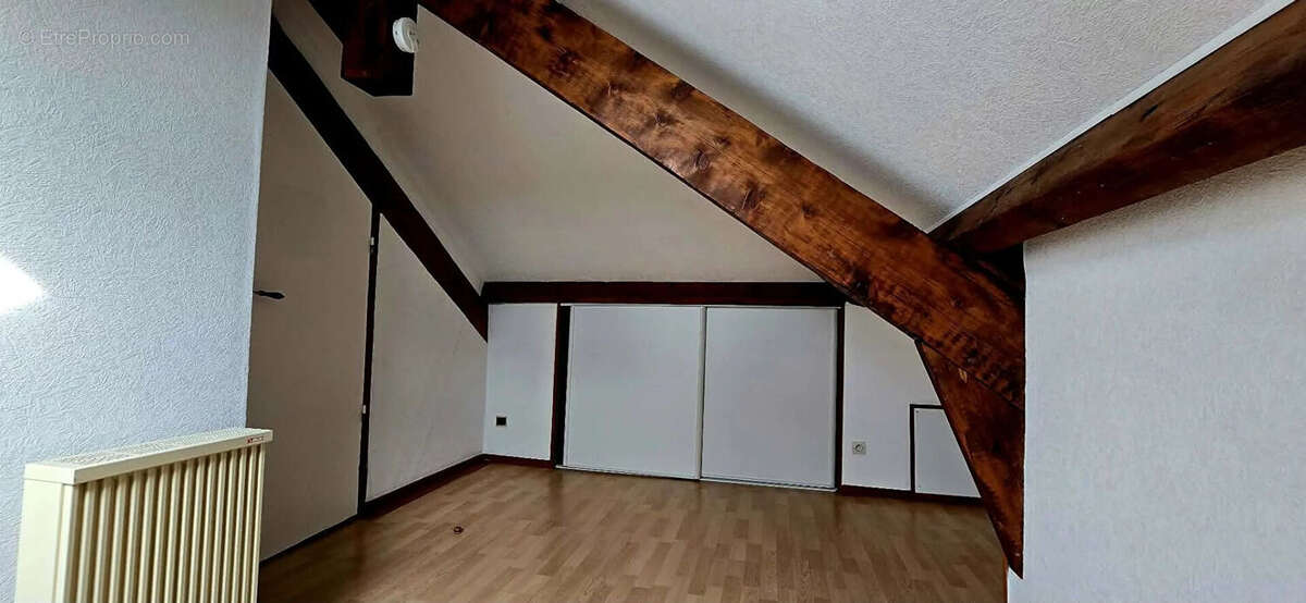 Appartement à LES DAMPS