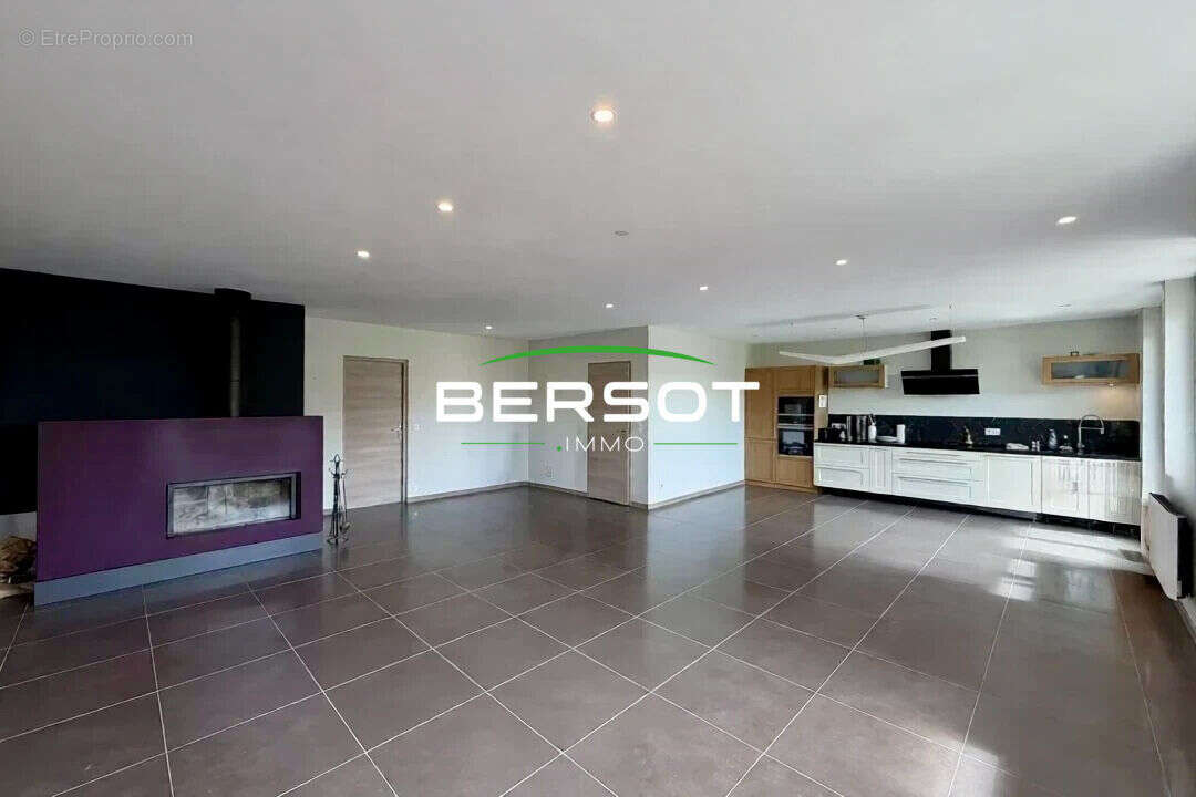 Appartement T6 152 m² proche centre-ville de Valdahon - photo 3