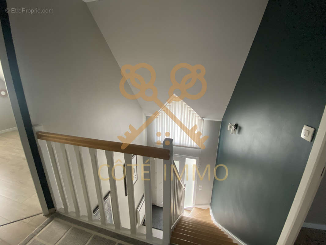 Maison à COURRIERES