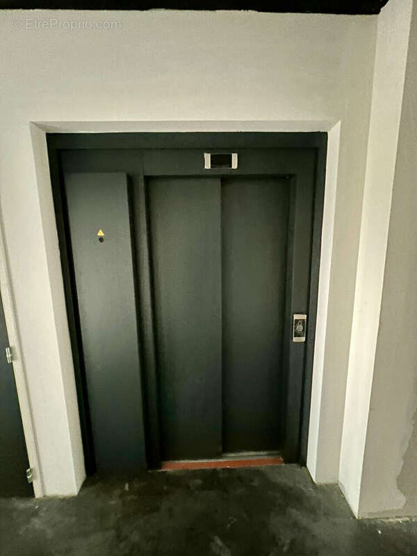 Autre à LE MESNIL-AMELOT