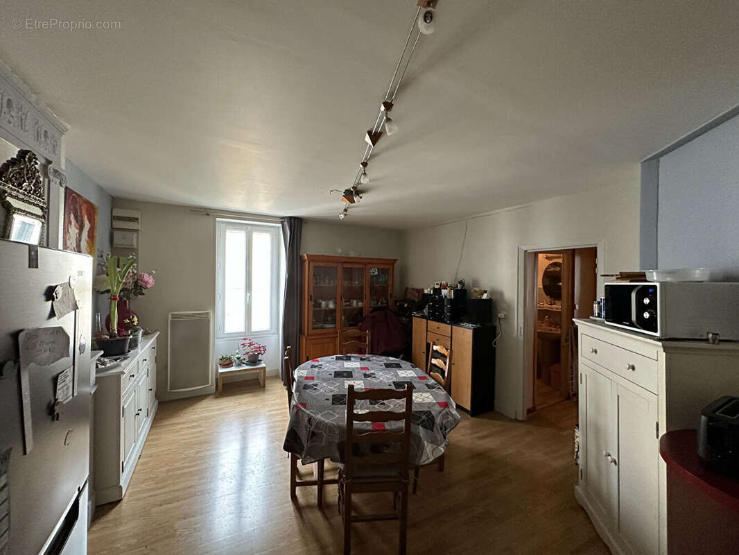 Appartement à MARENNES