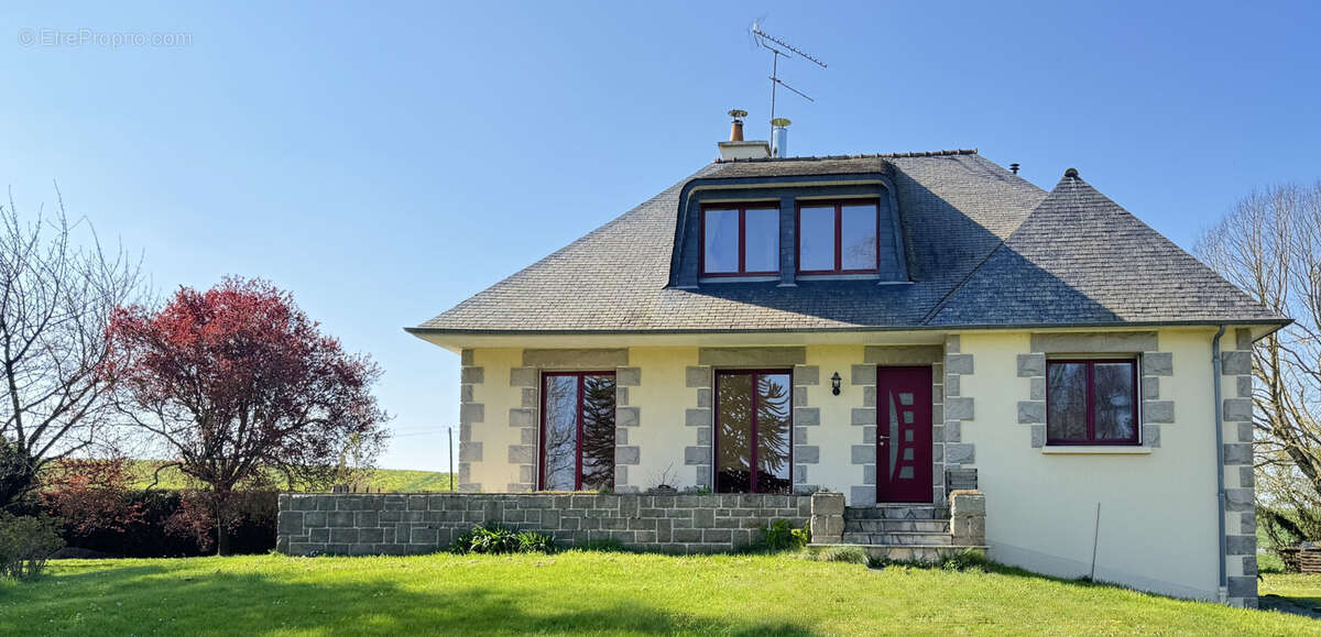 Maison à JANZE