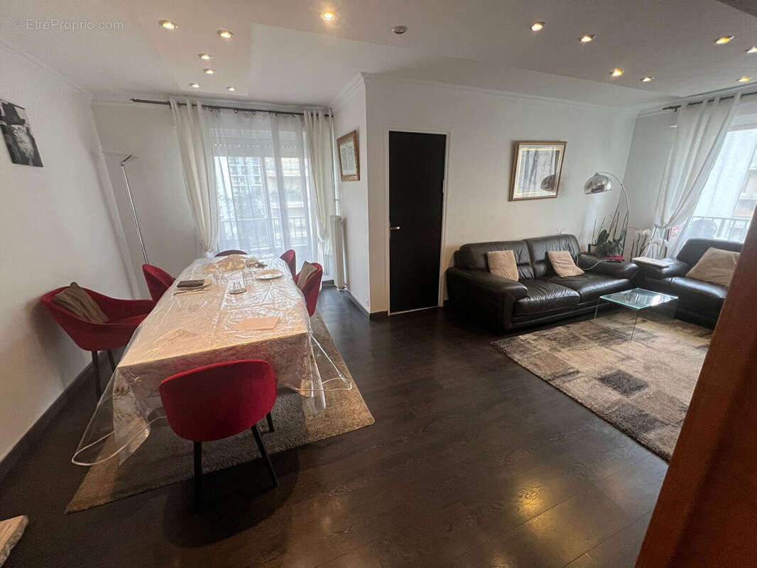 Appartement à PARIS-19E