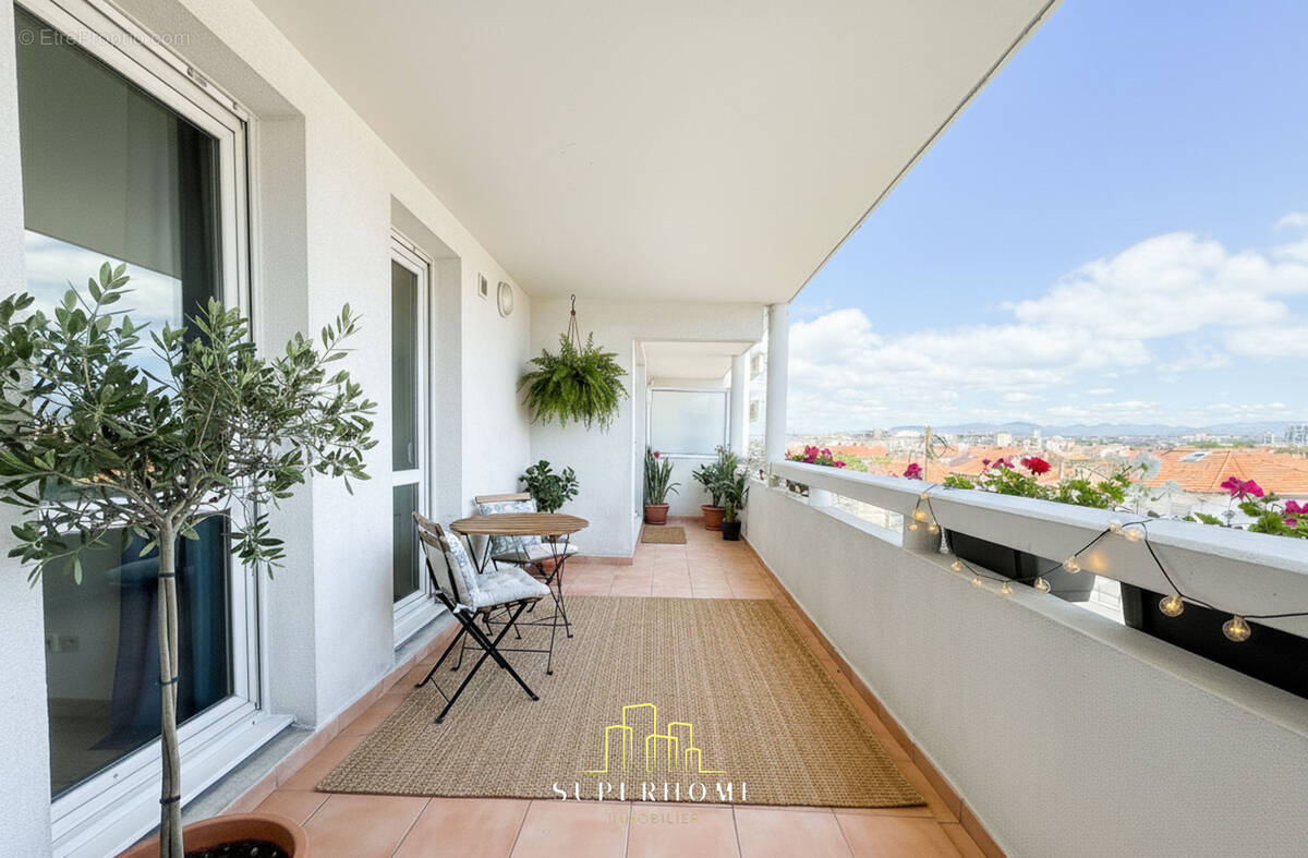 Appartement à MARSEILLE-9E