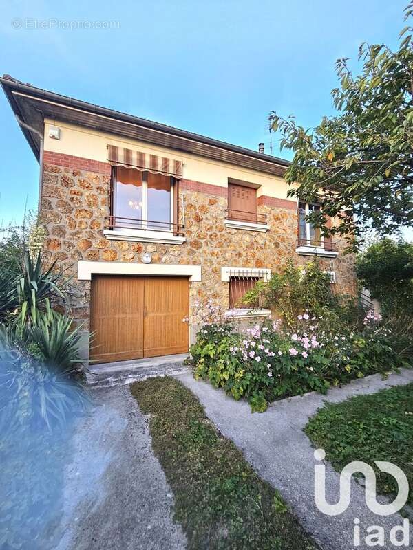 Maison 130 m² à Chelles  - photo 3