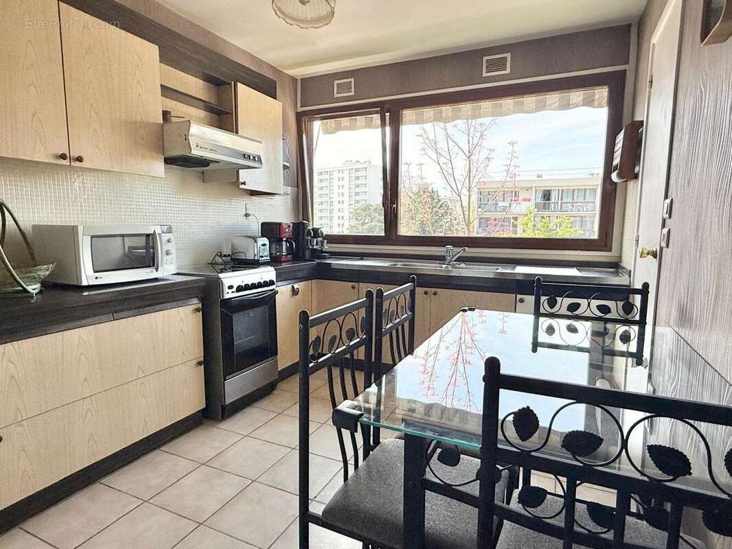 Appartement 85 m² à Chilly-Mazarin  - photo 2