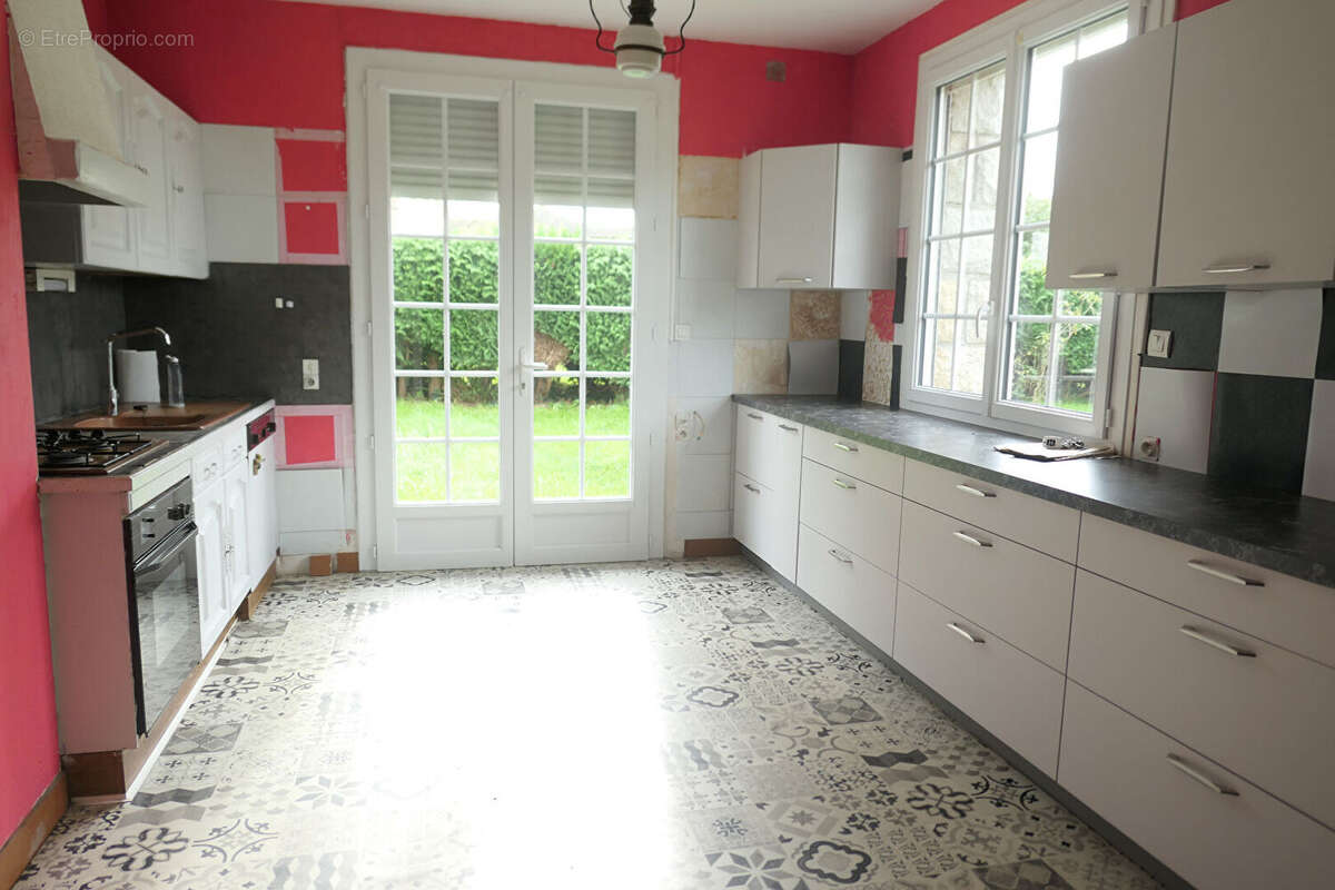 Maison à SAINT-HILAIRE-DU-HARCOUET