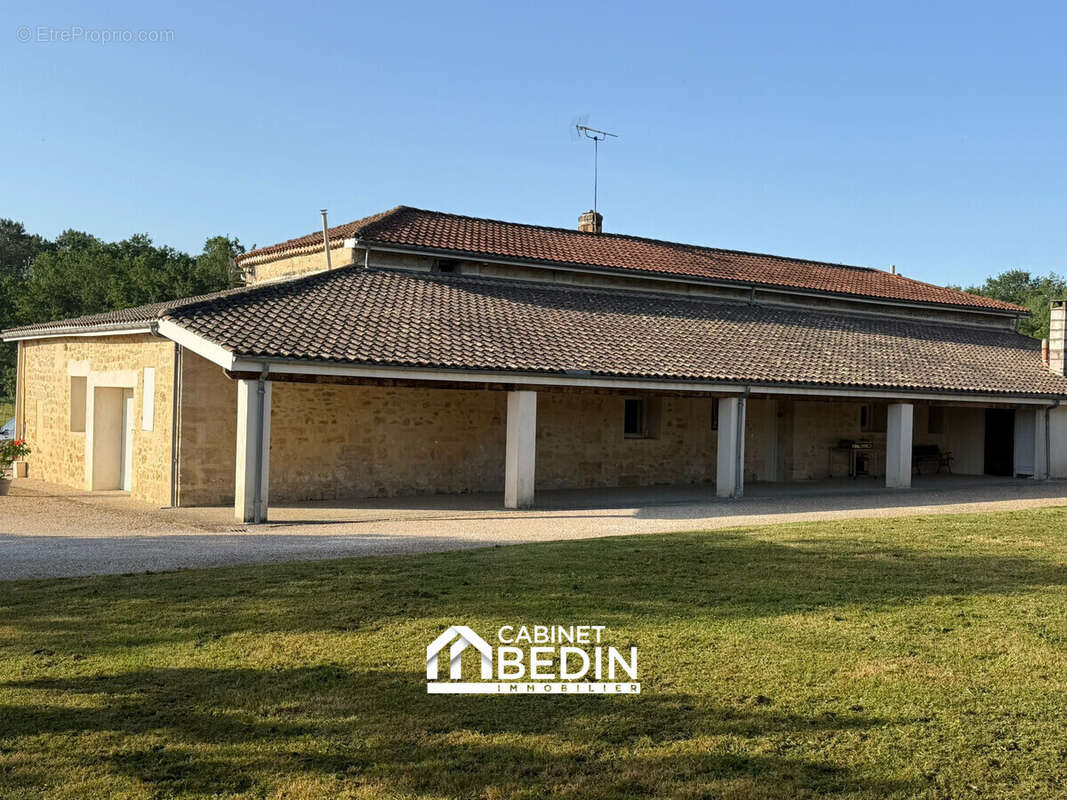 Maison 405 m² à Marcenais  - photo 8