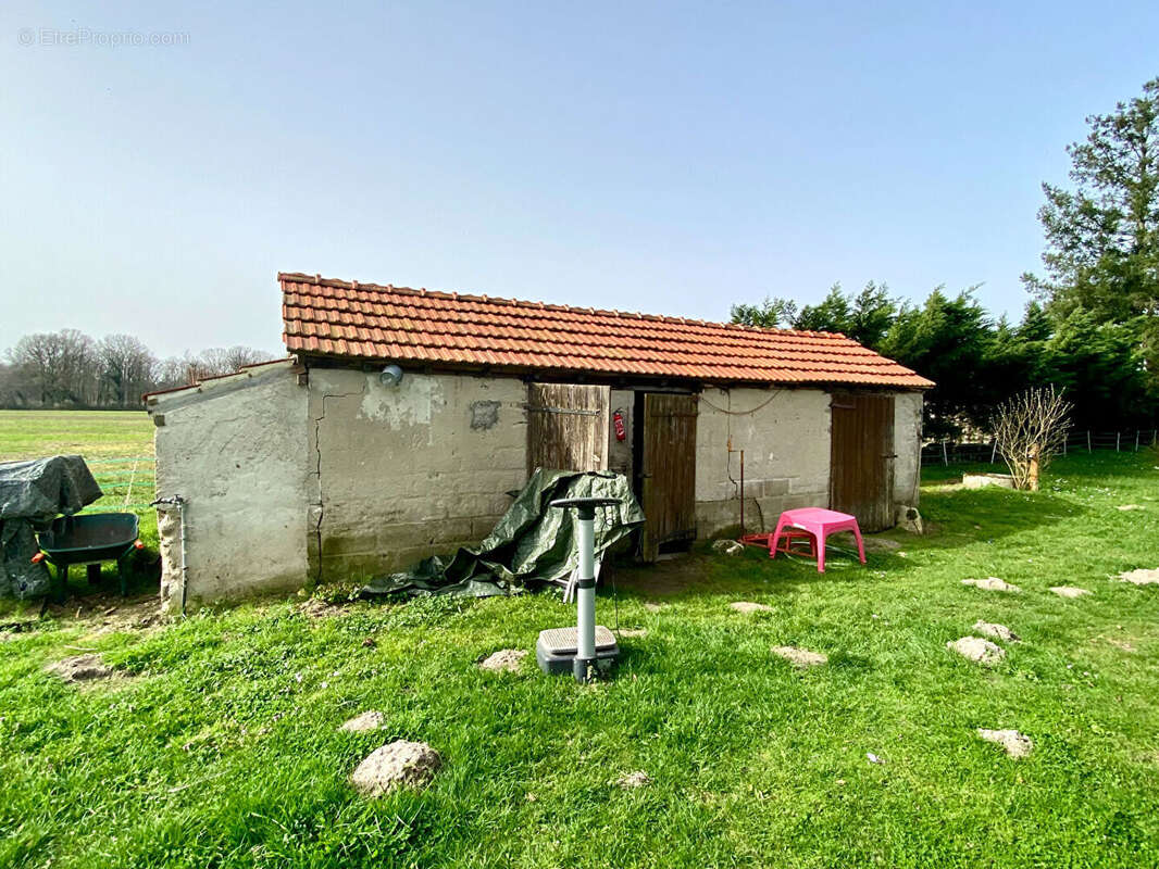 Maison à LASSAY-SUR-CROISNE