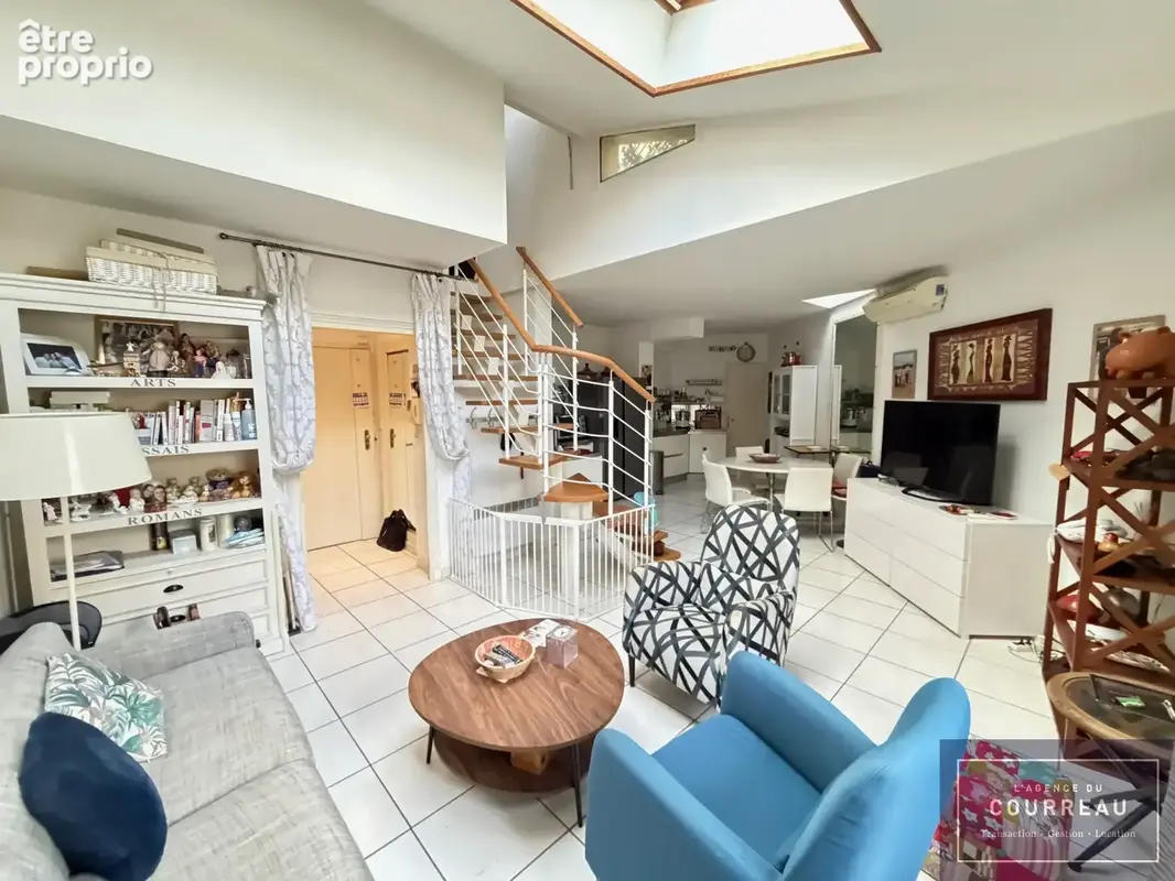 Quartier COMEDIE T3 de 71mé en duplex avec terrasse de 12m2 et une cave - photo 7