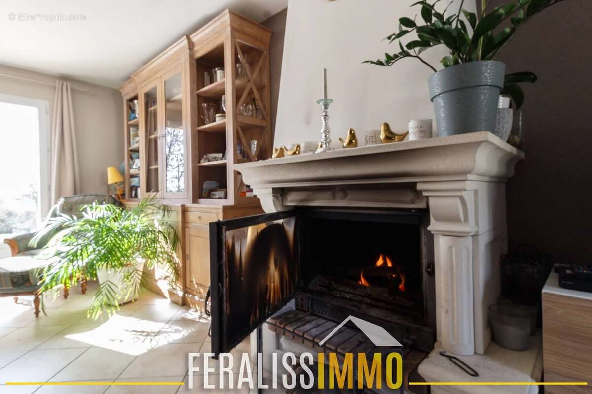 Maison à VAUX-SUR-SEINE