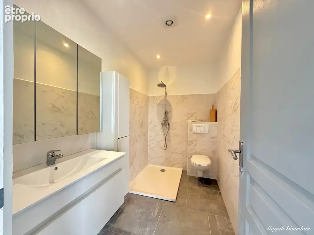 A vendre – saint-françois – villa contemporaine 2024 avec piscine & t2 indépendant - photo 17