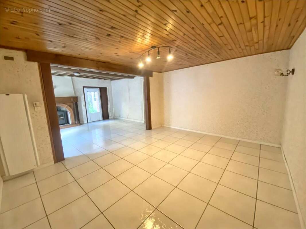 Maison à MEZIDON-CANON