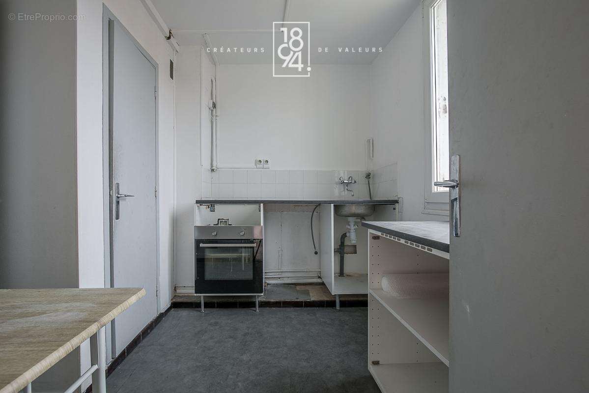 Appartement à MARSEILLE-6E