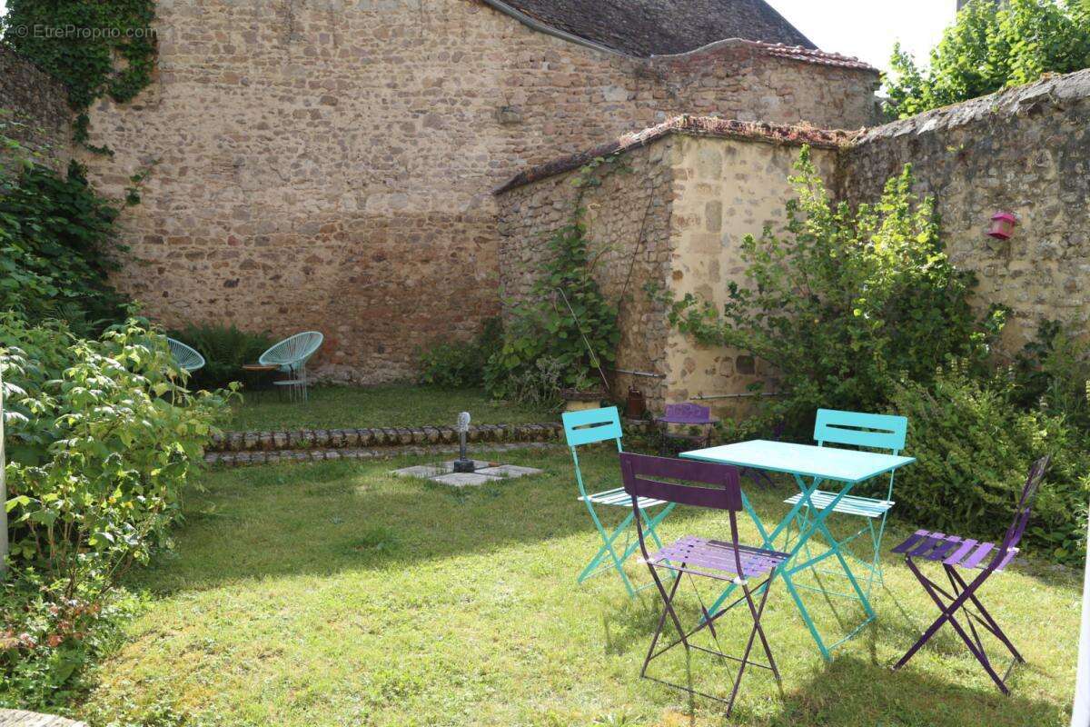 Maison à AUTUN