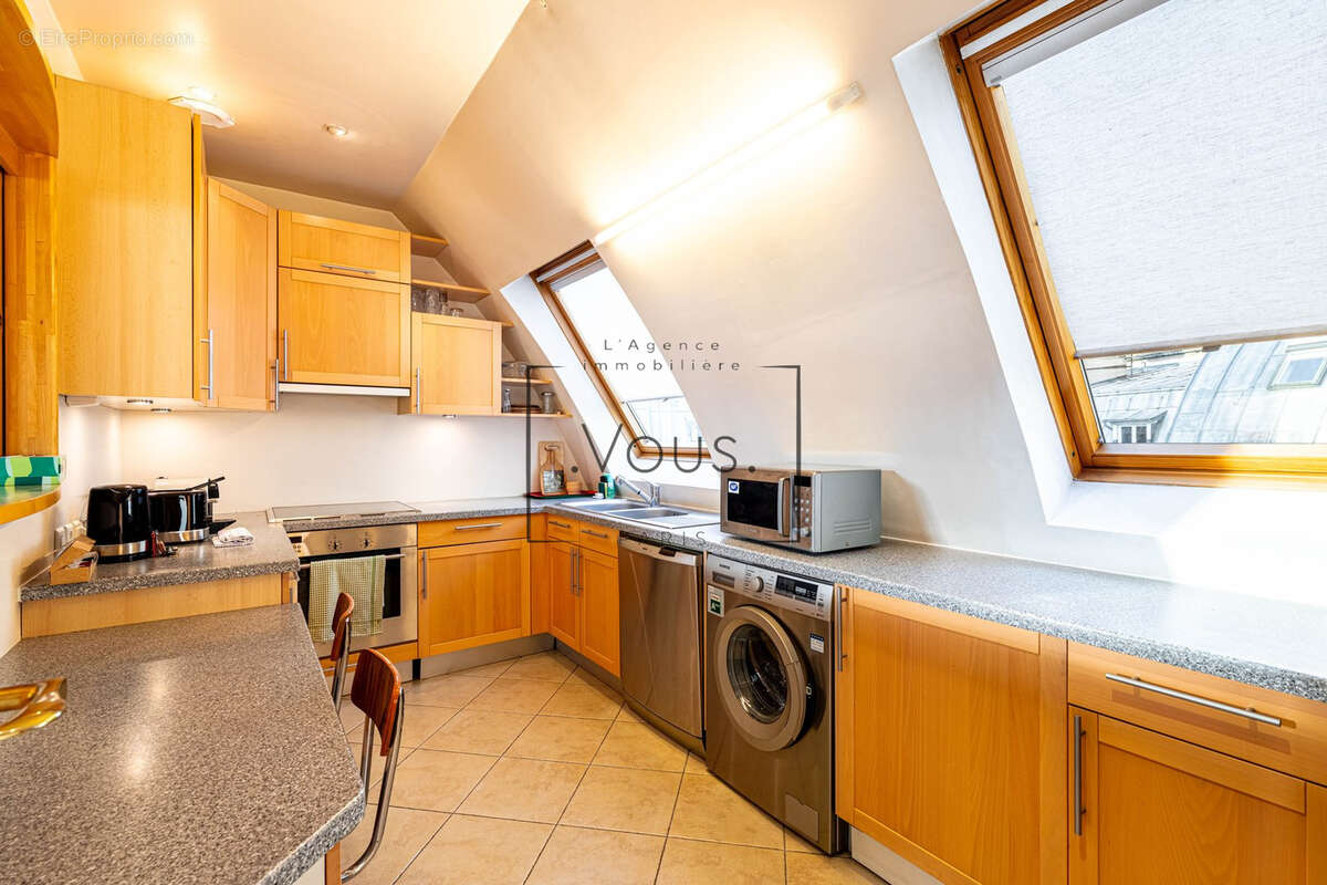 Appartement à PARIS-8E