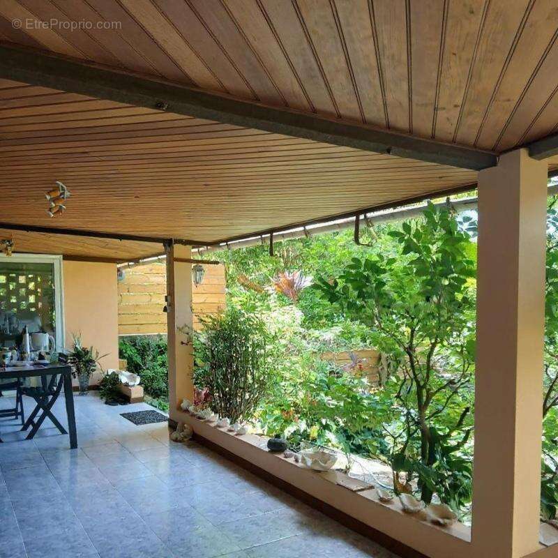 Maison à SAINTE-ROSE